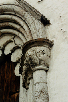 Vorschaubild Pfarrkirche, Langhaus, Südportal